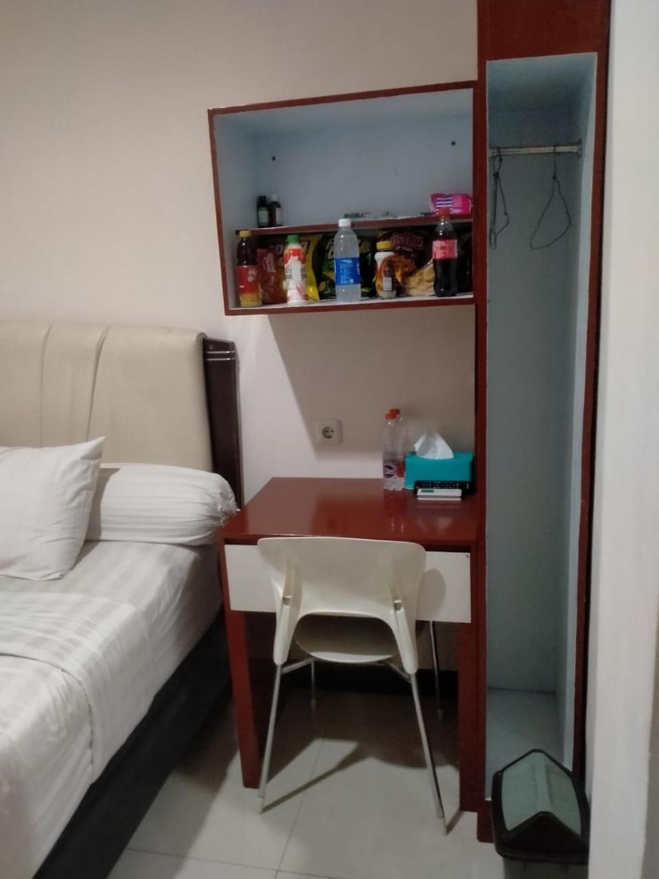 Dekost Madiun Hotel ภายนอก รูปภาพ